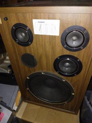 Vintage Fisher speakers $80