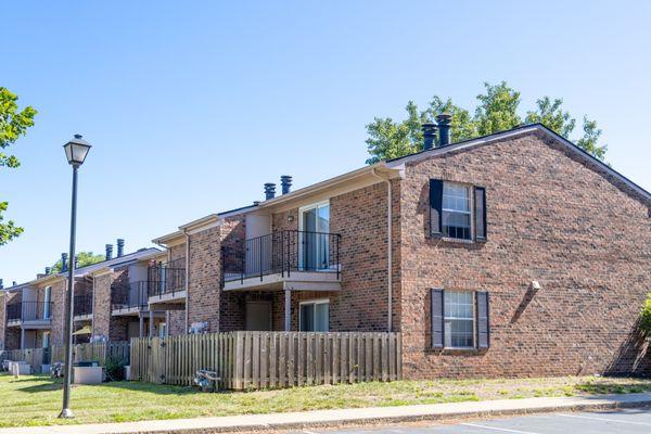 Exterior Building at Briarwood Columbus Apartments