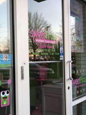 sweetFrog Premium Frozen Yogurt