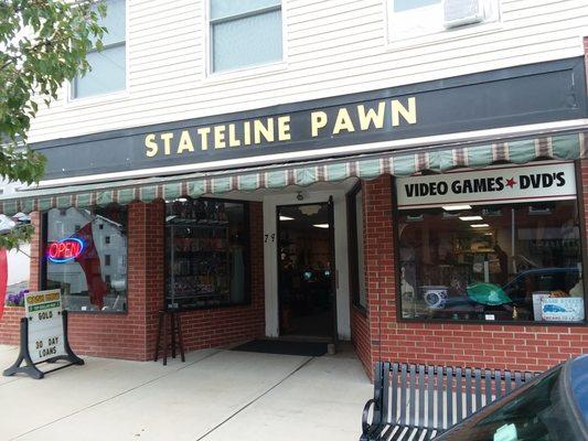 stateline pawns store front