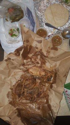 A view of the items that come with the delicious carnitas.