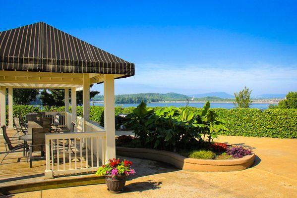 Gazebo at the Reserve at Lakeshore