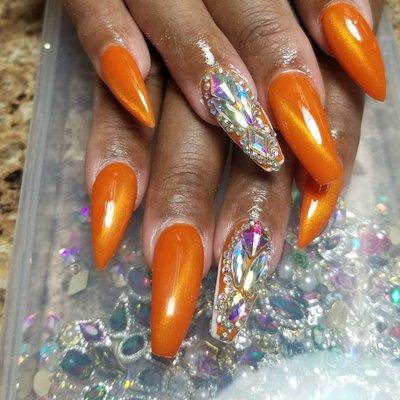 Nailsbylina 7036788320