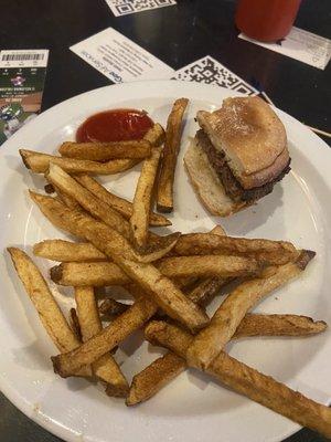 Cheeseburger and fries