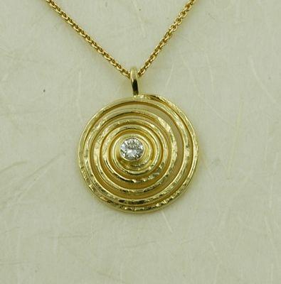 18K Diamond Spiral Pendant