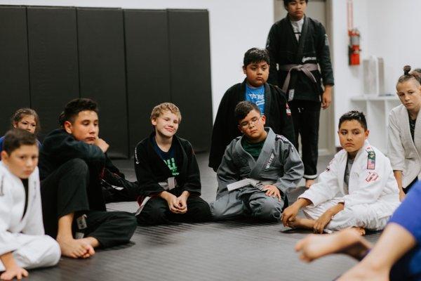 10-14 year old kids learning fresh techniques