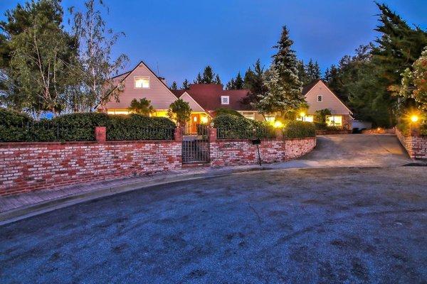 Sold $2,150,000 - Represented Buyer