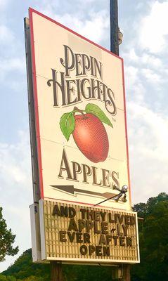 The Pepin Heights Store