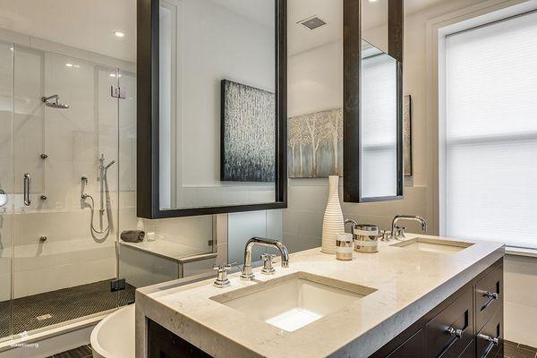 250 Master Bathroom vanity and mirror design