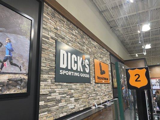 DICK'S Sporting Goods