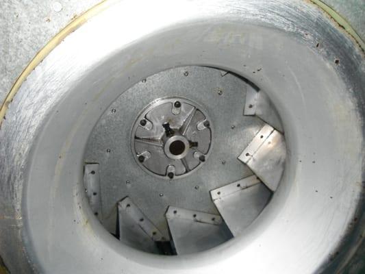 Picture of an kitchen exhaust fan after cleaning