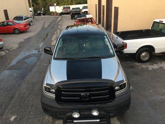 Blackout roof and stripe on hood