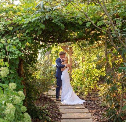 We love weddings held in nature!