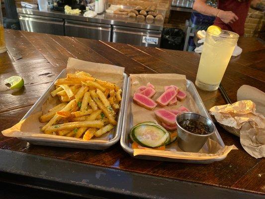 Ahi tuna parmfriws and margarita