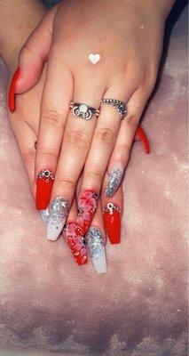 Red and white make sparkles!