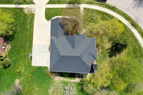 Roofer in Carmel Indiana