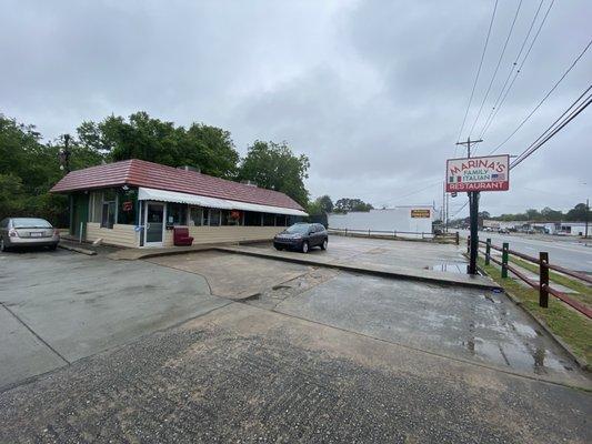 Marina's restaurant from the road