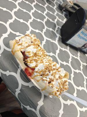 Banana split sundae.