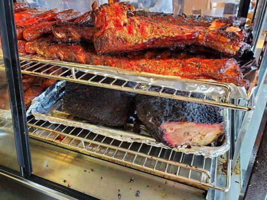 Pork Ribs (Top)
Brisket (Bottom)