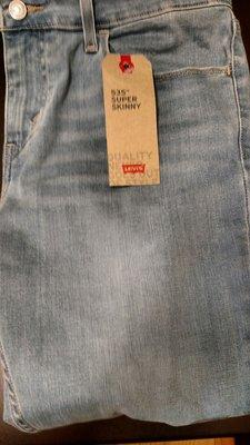 Levi's Super skinny legs jeans. They fit great.