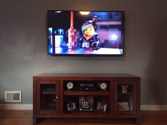 60" mounted in living room