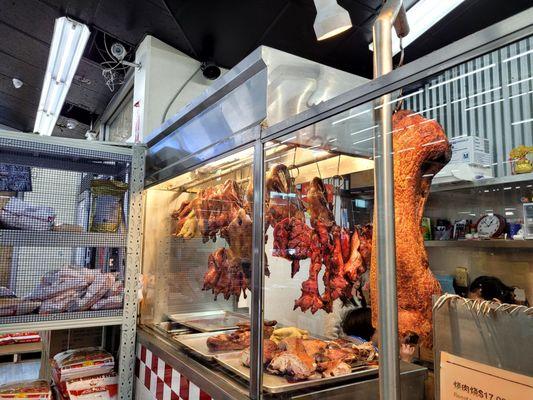 Hot food counter for roast and bbq meats.