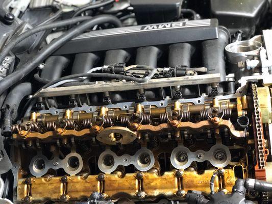 '08 BMW 528i Valve Cover Replacement