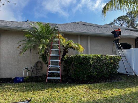 Gutter repair and guards installation (quick and professional)