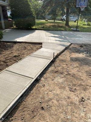 Concrete Sidewalk and Driveway