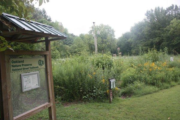 Trail head at the Oakland preserve