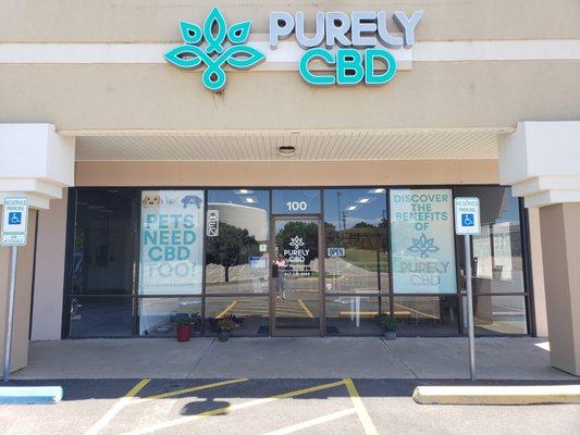 Pets are always welcome here at Purely CBD of Weatherford!