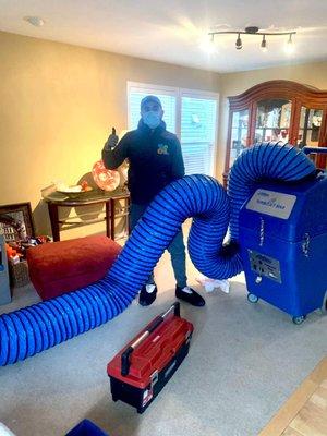 Negative air pressure machine - to clean your air  ducts