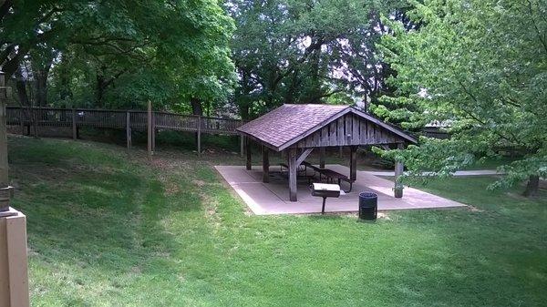 shelter and ramp to the lower part of the park