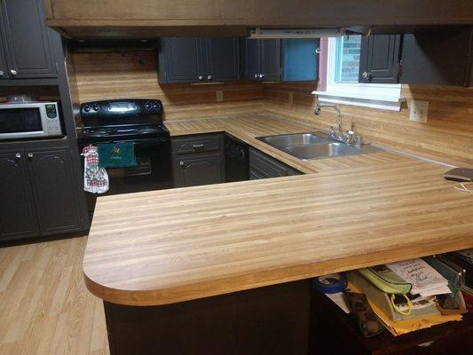 Old dated counter and backsplash