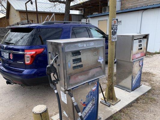 Fully functional metering pump. We went inside to prepay and the kind folks told us to just go ahead and pump and then let them know.