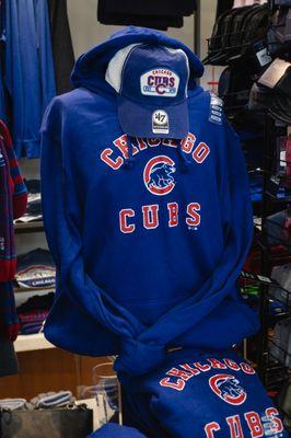 Don't leave Chicago without something for the Cubs fan in your life! I Love Chicago at O'Hare has a variety of Cubs-branded apparel.