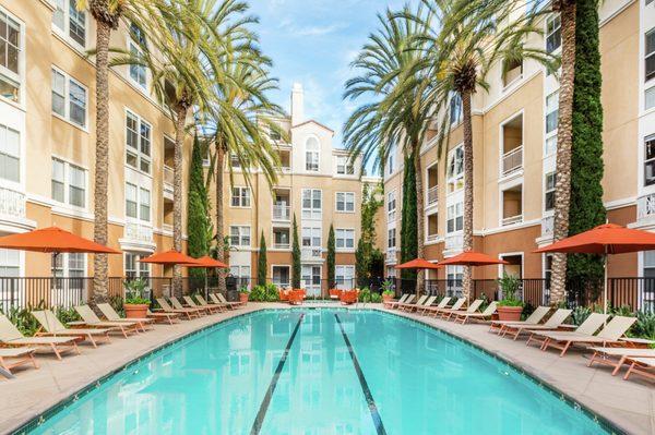 La Jolla Palms Apartment Homes