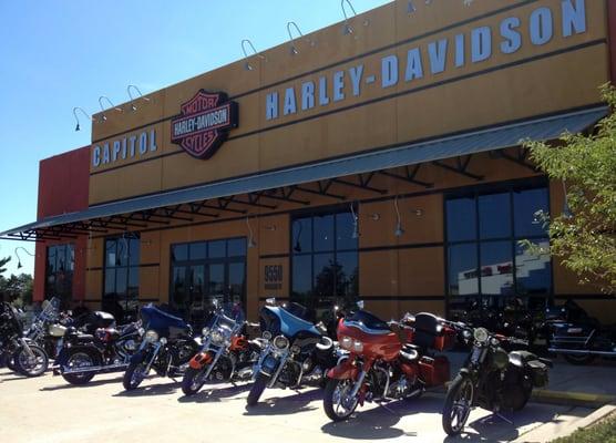 Capitol Harley-Davidson Lansing, MI
motorcycle dealership