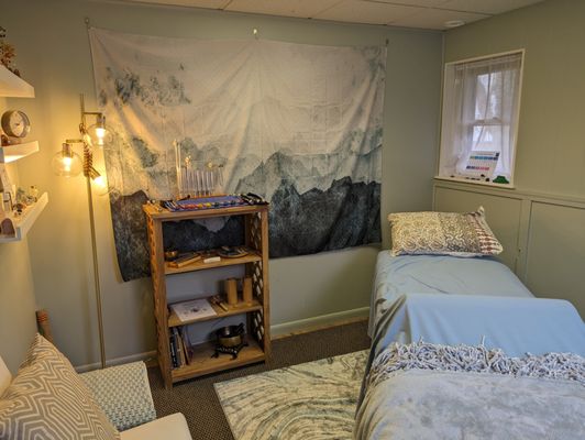 sound healing & reiki treatment room