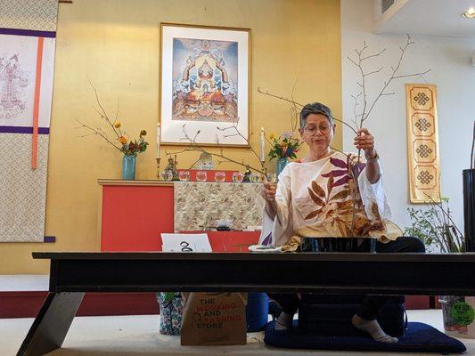 Ikebana demonstration