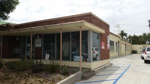 1950's design with modern storefront.