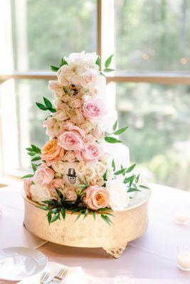 Our wedding cake from Confection Perfection of Marietta, Georgia. Buzz (Georgia Tech) and Dooley (Emory).