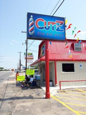 Cutz Grand Opening