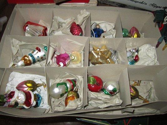 Yes Vintage & Antique Christmas ornaments are collectible!