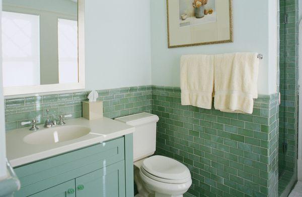 Bathroom Deep Cleaning: Includes standard cleaning plus chemical-free pressurized cleaning.