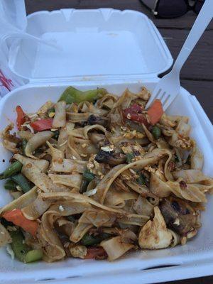 Drunken noodles with chicken