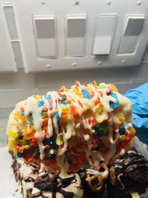 Fruity pebble cheesecake pop