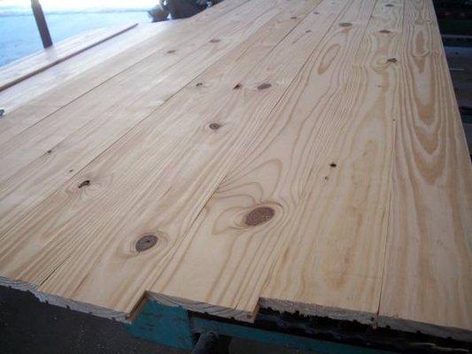 Select Knotty Pine Flooring