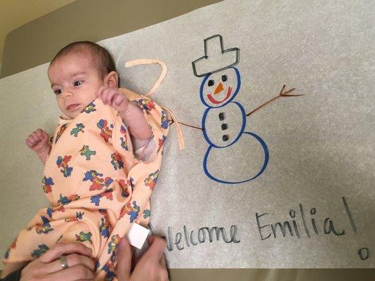 Love how they write the baby's name on the tissue paper. Such a sweet gesture that makes you feel relaxed and happy.