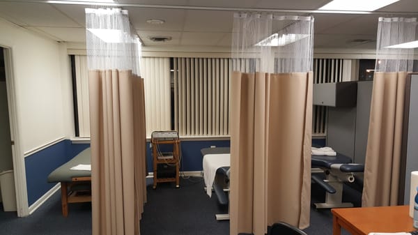 Semi-open therapy rooms